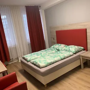 https://black-sheep-hostel-cologne.topcolognehotels.com